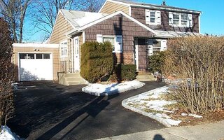 49 Joludow Dr, Massapequa, NY 11758