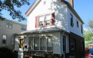 49 Mckee St, Floral Park, NY 11001
