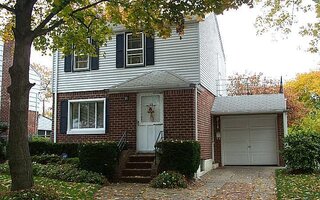 49 Queens Ave, Elmont, NY 11003