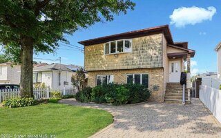 492 Huguenot Ave, Staten Island, NY 10312