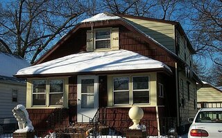 5 2nd Pl, Roosevelt, NY 11575
