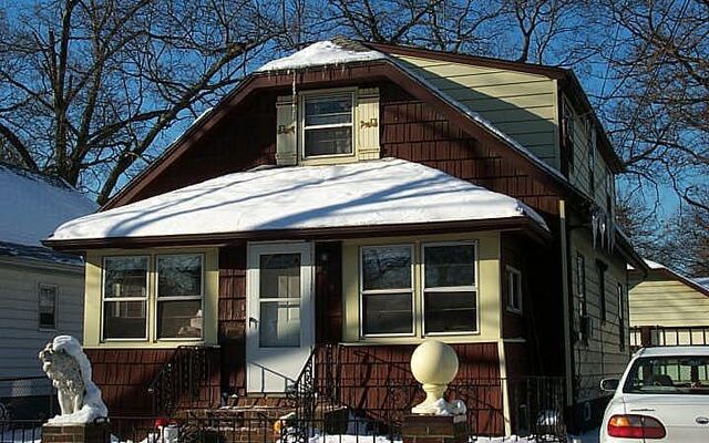 5 2nd Pl, Roosevelt, NY 11575