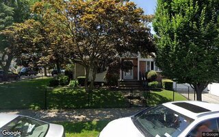 5-30 150th St, Whitestone, NY 11357