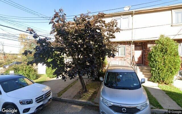 5 Abbey Rd, Staten Island, NY 10308