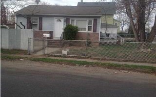 5 Bailey Pl, Staten Island, NY 10303