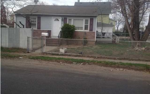 5 Bailey Pl, Staten Island, NY 10303