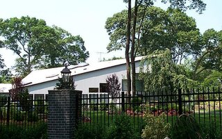 5 Carol Ln, Glen Head, NY 11545