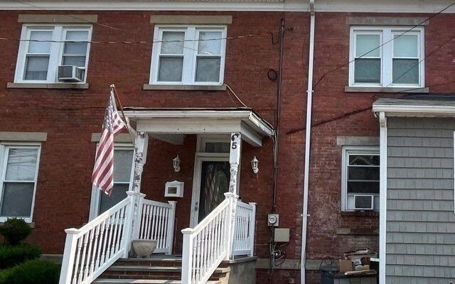 5 Columbia St, Farmingdale, NY 11735 (Porch)
