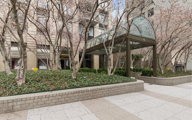 5 E 22nd St #25P, New York, NY 10010