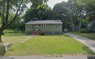 5 Forest Ave, Medford, NY 11763