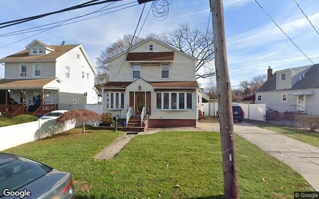5 Fulton Pl, Valley Stream, NY 11580