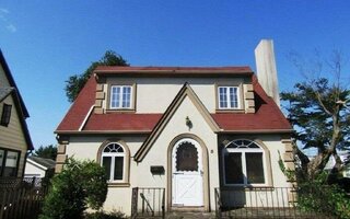 5 Garfield Pl, Roslyn Heights, NY 11577
