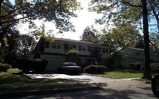 5 Greentree Cir, Westbury, NY 11590