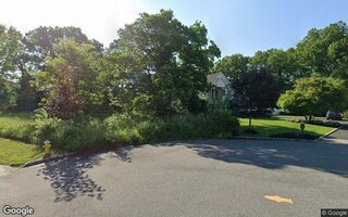 5 Keystone Ct, Smithtown, NY 11787