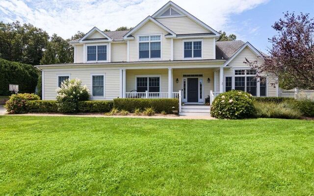 5 Preston Hollow Ct, Northport, NY 11768 (House View)