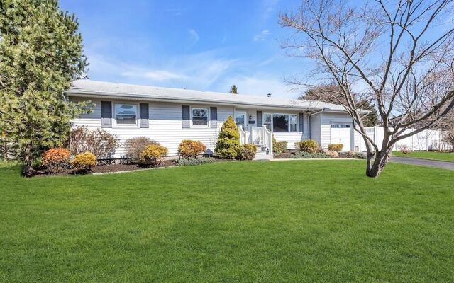 5 Richlee St, Blue Point, NY 11715 (Yard)