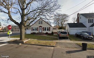 5 Rose St, Farmingdale, NY 11735