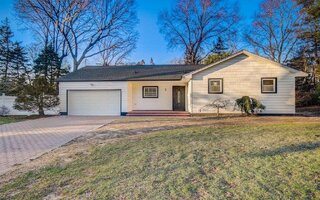 5 Tremont Ct, Huntington Station, NY 11746