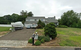 5 Tusa Ct, Saint James, NY 11780