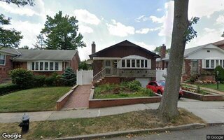 50-48 212th St, Oakland Gardens, NY 11364