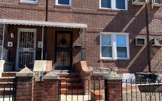 50-69 44th St, Woodside, NY 11377