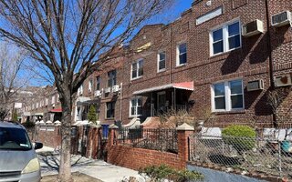 50-69 44th St, Woodside, NY 11377