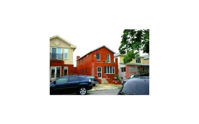 50 Kings Pl, Brooklyn, NY 11223