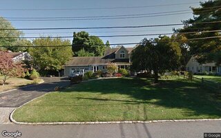 50 Pilgrim Path, Huntington, NY 11743
