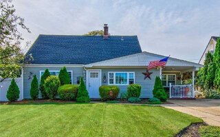 50 Tower Ln, Levittown, NY 11756