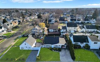 50 Tower Ln, Levittown, NY 11756