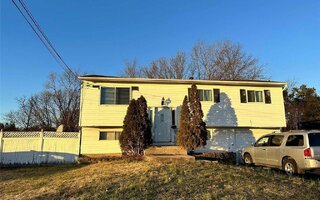 501 Hawkins Rd, Selden, NY 11784