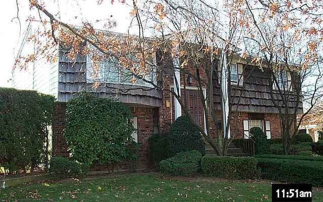 501 Hungry Harbor Rd, Valley Stream, NY 11581