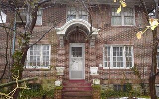 502 W 261st St, Bronx, NY 10471