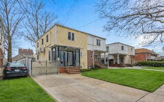 5020 Clearview Expy, Oakland Gardens, NY 11364