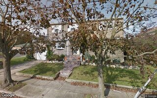 504 Muncy St, Lindenhurst, NY 11757