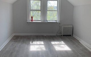 51-12 94th St, Elmhurst, NY 11373