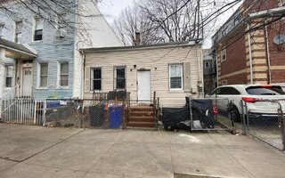 51 Hill St, Brooklyn, NY 11208