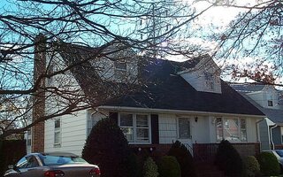 51 Oceanview Ave, Valley Stream, NY 11581