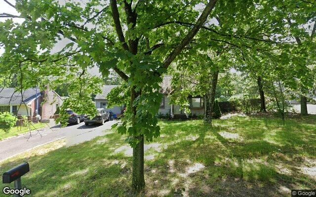 51 Plymouth Blvd, Smithtown, NY 11787