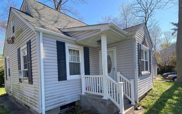 51 Quail Rd, Rocky Point, NY 11778 (Porch)