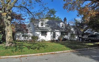 51 Wickey Ave, Westbury, NY 11590