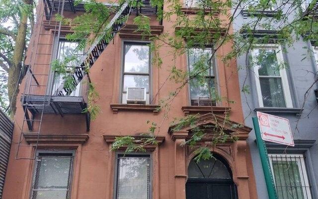 514 E 119th St, Ny, NY 10035 (Door)