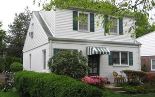 518 Sperry Blvd, New Hyde Park, NY 11040