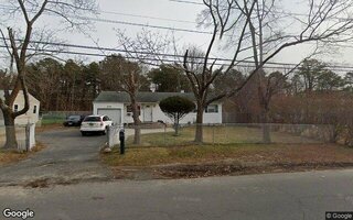 519 Bourdois Ave, Bellport, NY 11713