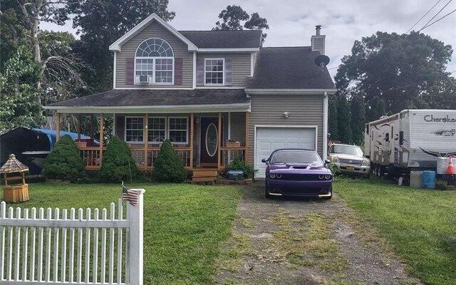 52 Arpage Dr E, Shirley, NY 11967 (Yard)