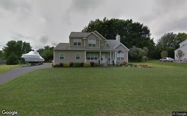 52 Ashley Cir, Manorville, NY 11949