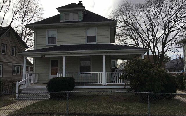 52 Harts Ave, Roosevelt, NY 11575