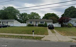 52 Normandy Dr, Holbrook, NY 11741