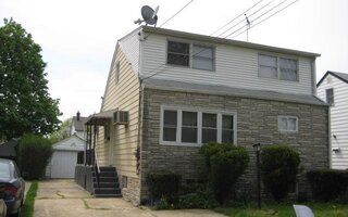 521 N 7th St, New Hyde Park, NY 11040