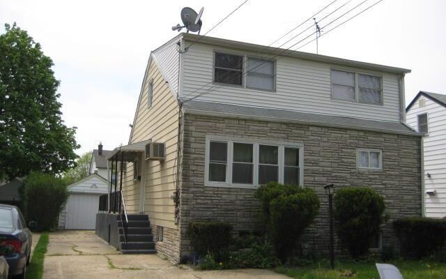 521 N 7th St, New Hyde Park, NY 11040